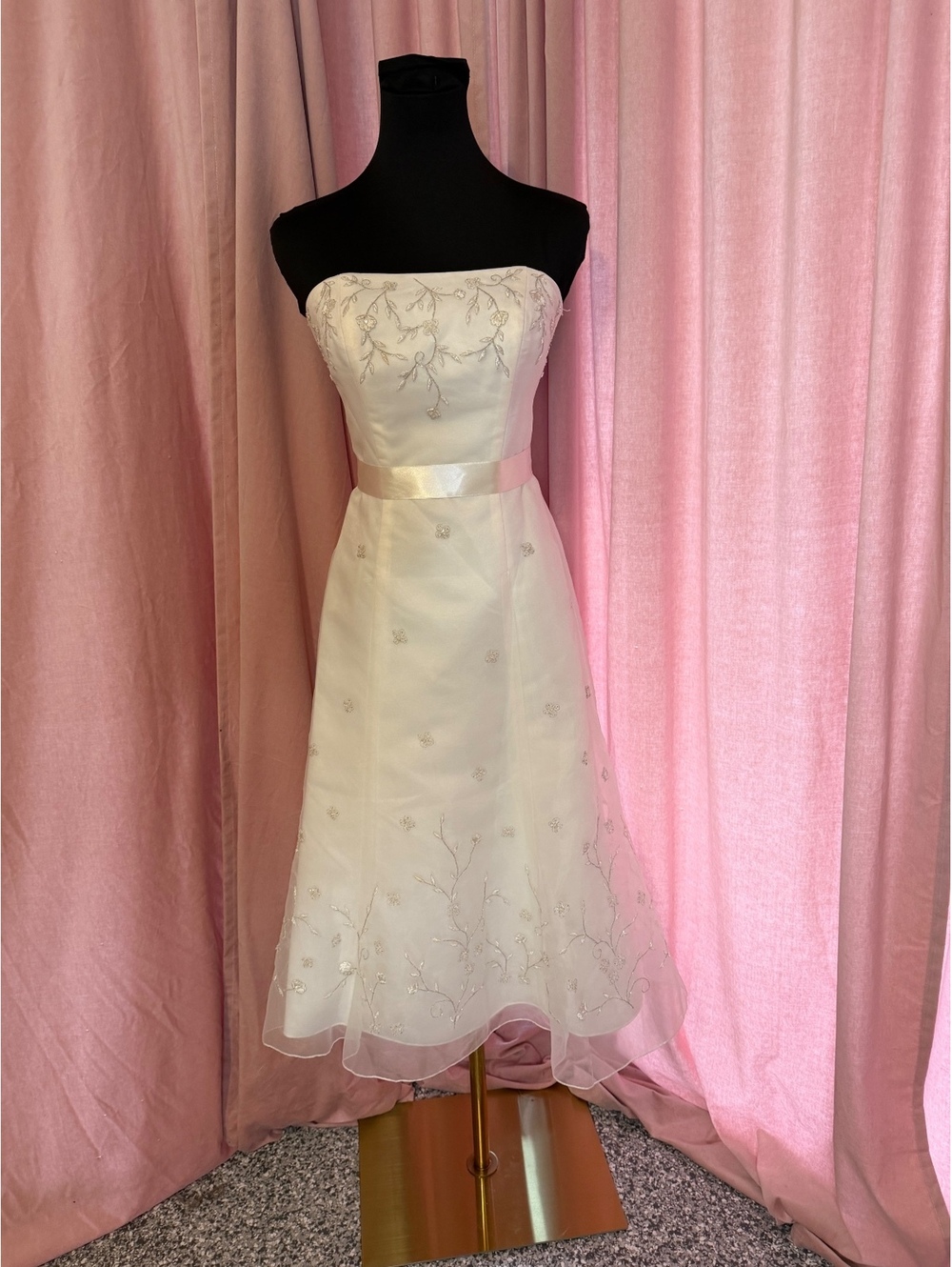 Oleg Cassini Ivory Strapless Wedding Dress Size 7